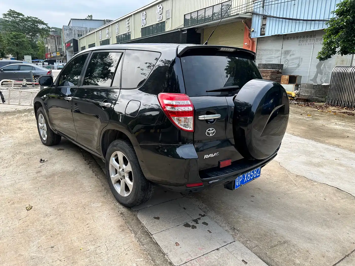 Toyota RAV4 Rongfang 2011 2.0L Automatic Classic Edition фото 3