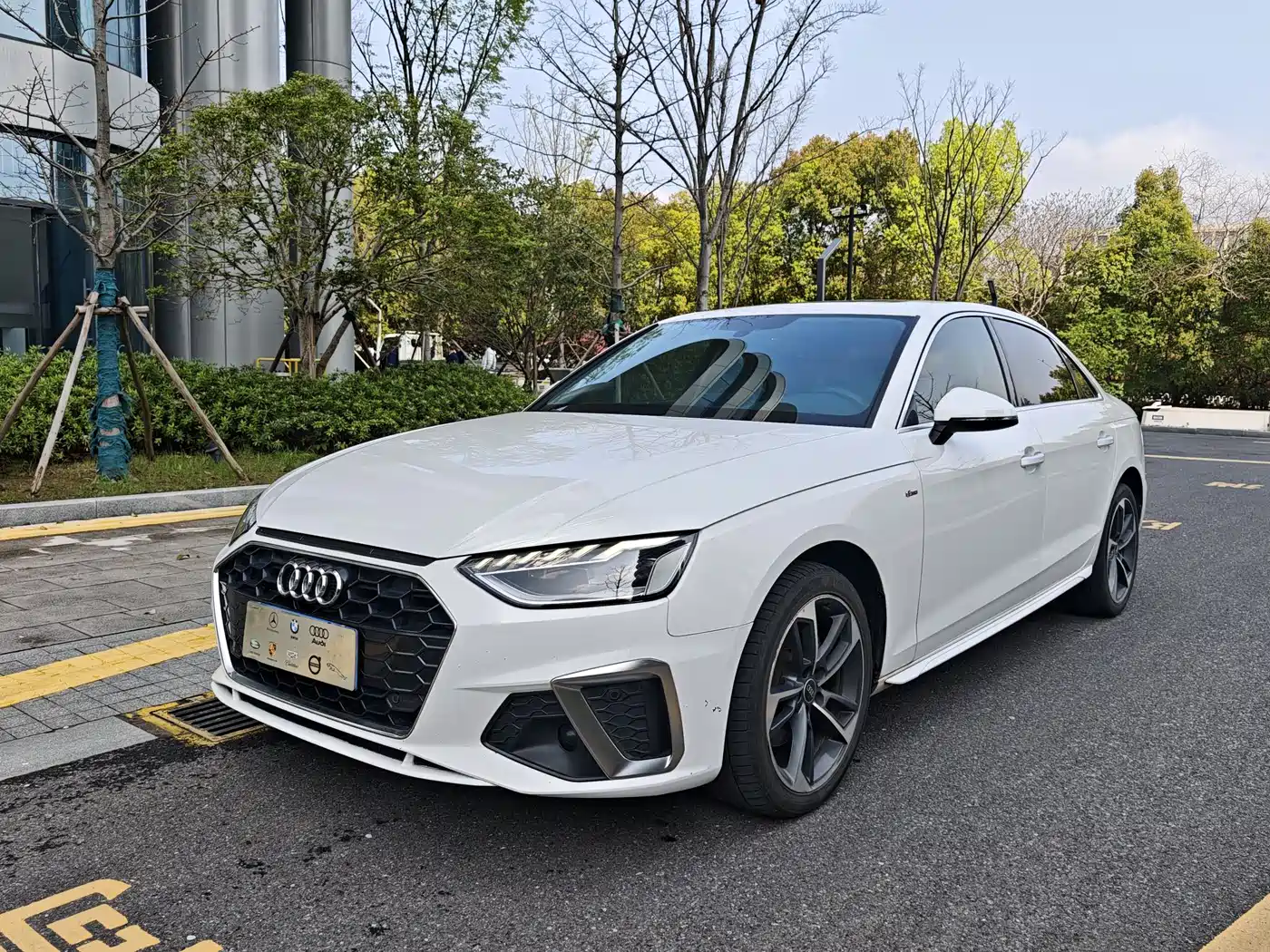 Audi A4L 2022 40 TFSI Luxury Dynamic