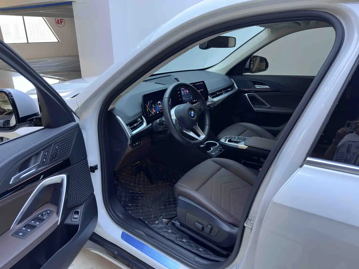 BMW X1 2023 sDrive20Li X Design Package фото 10