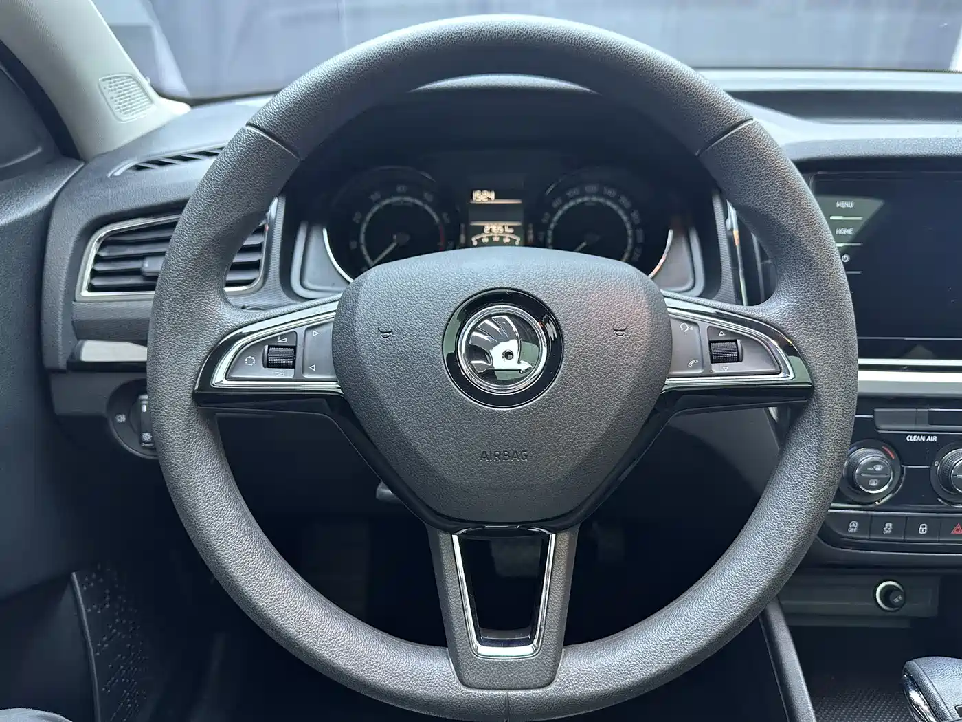 Škoda Kamiq 2022 GT 1.5L Automatic Ultimate Edition фото 12