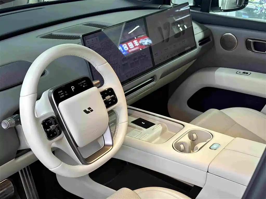 Li Auto i6 2025 2025 2WD Base Model