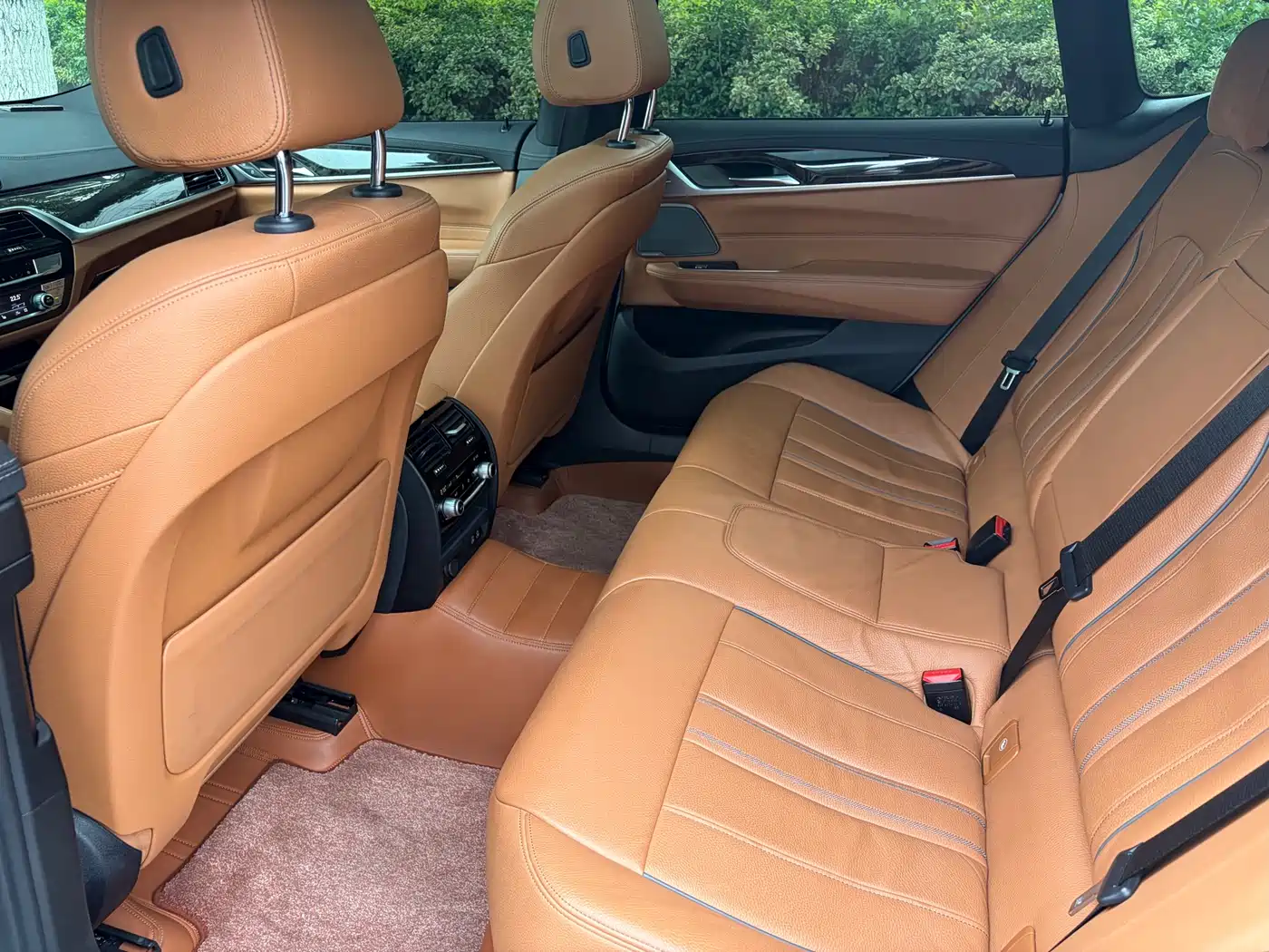 BMW 6 Series GT 2021 630i M Sport Package фото 9