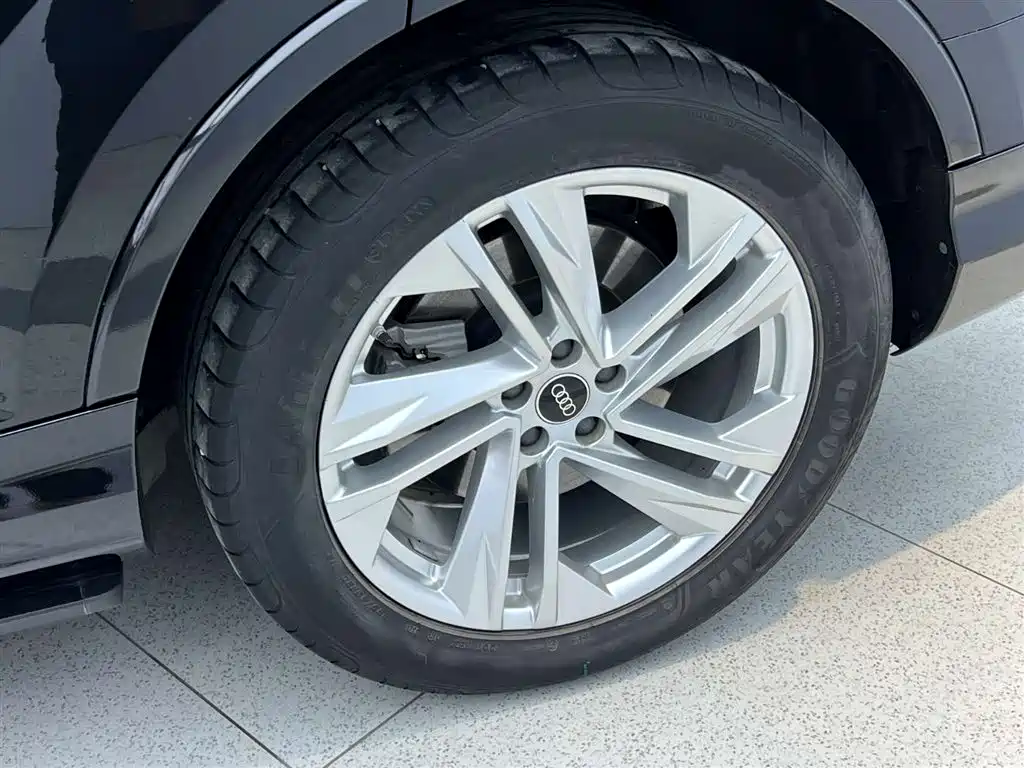 Audi Q7 2021 45 TFSI quattro S line Sport фото 7
