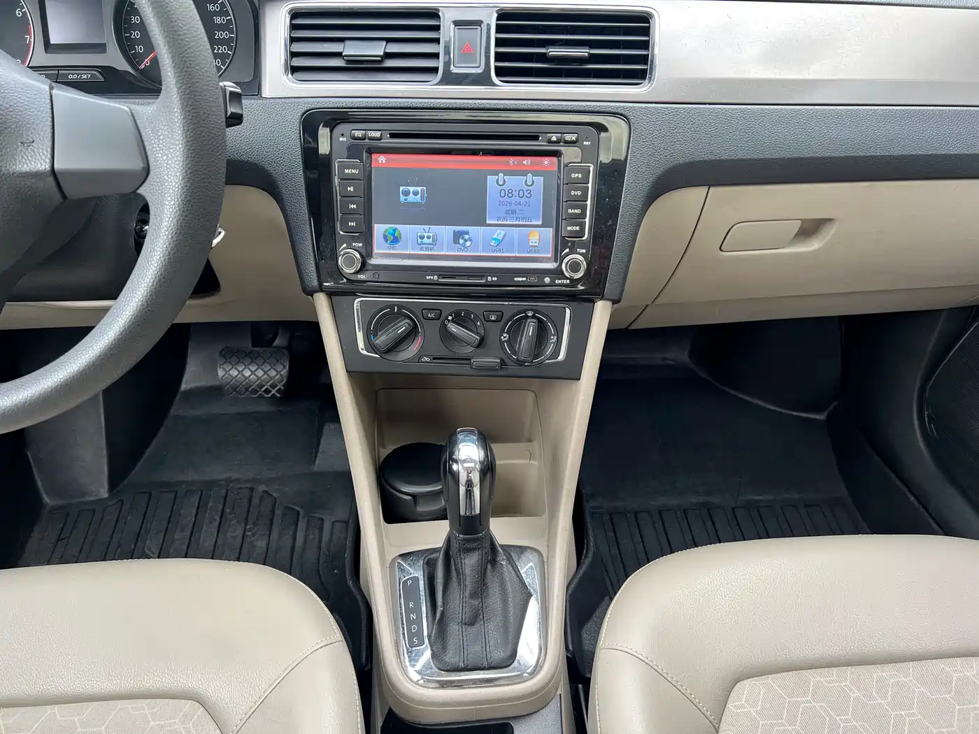 Volkswagen Santana 2013 1.6L Automatic Comfort Edition фото 10