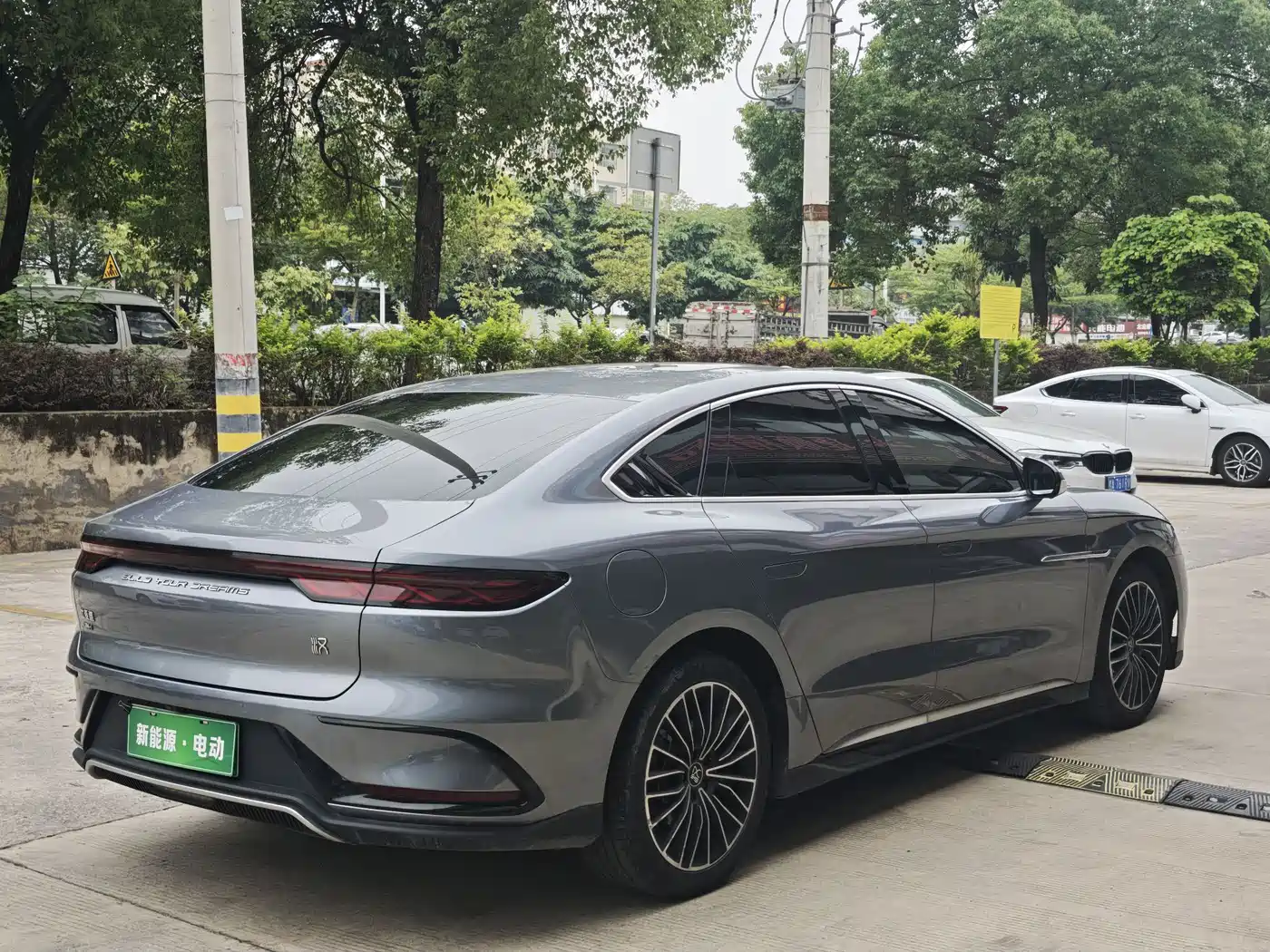 BYD Han 2022 DM-i 121KM Premium Edition фото 5