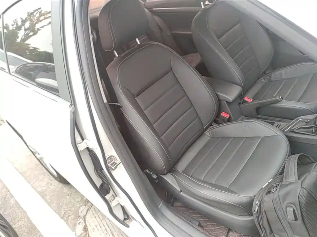 Volkswagen Lavida 2017 230TSI DSG Comfort Edition фото 25