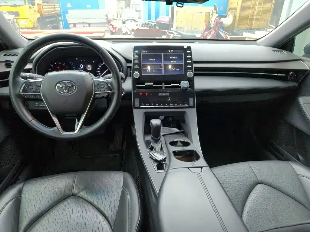 Фото 13 - Toyota Avalon