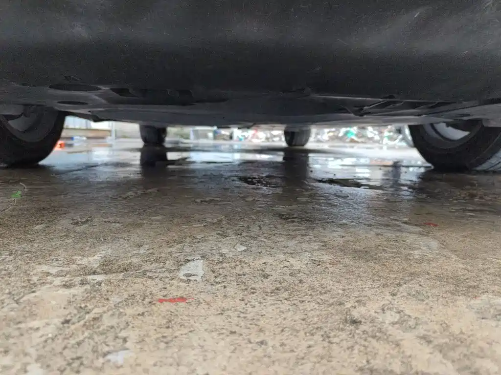 Фото 23 - Toyota Avalon