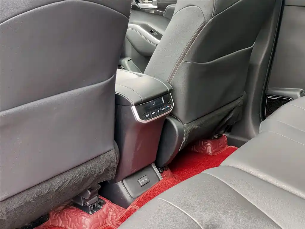 Toyota Crown Kluger 2022 2.0T 4WD Dynamic Edition фото 9