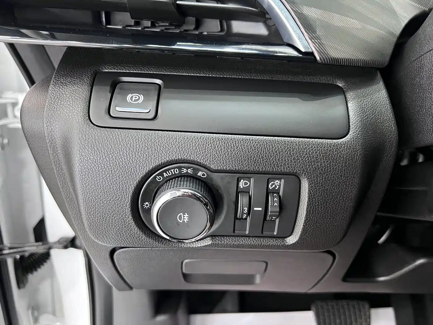Buick GL6 2023 2021 323T Mild Hybrid Connected Luxury