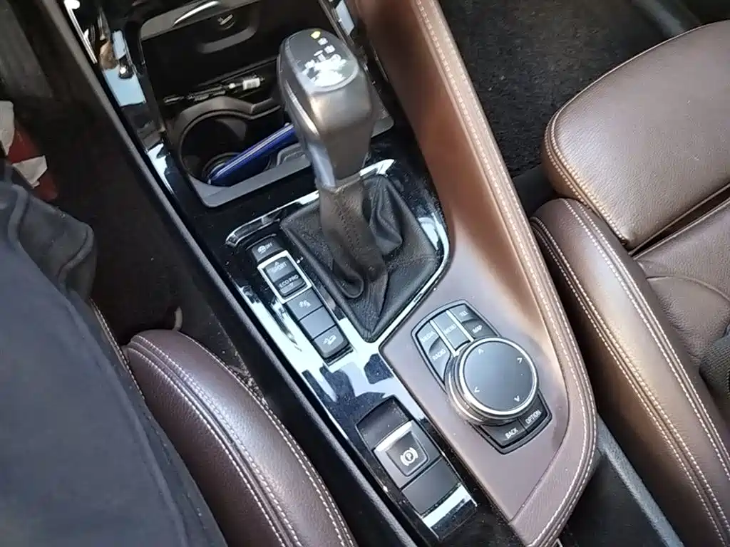 BMW X1 2016 xDrive20Li Luxury Model фото 14