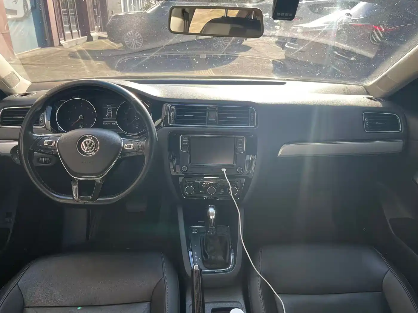Volkswagen Sagitar 2018 280TSI DSG Spark Edition фото 9