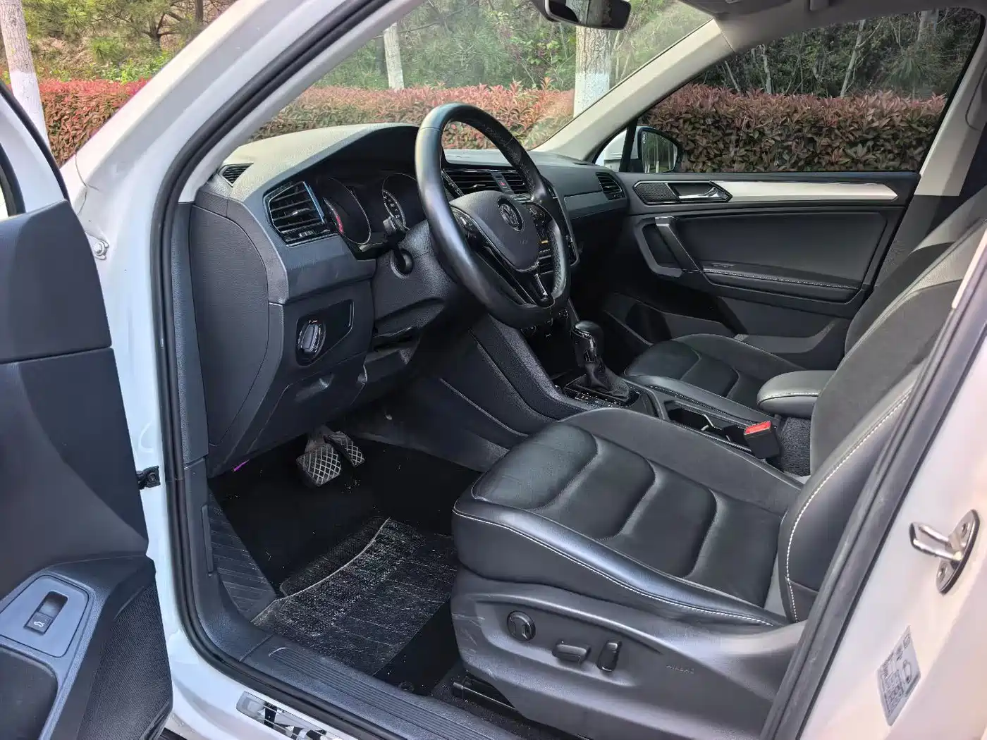 Volkswagen Tiguan L 2018 380TSI Automatic AWD Luxury Edition фото 6
