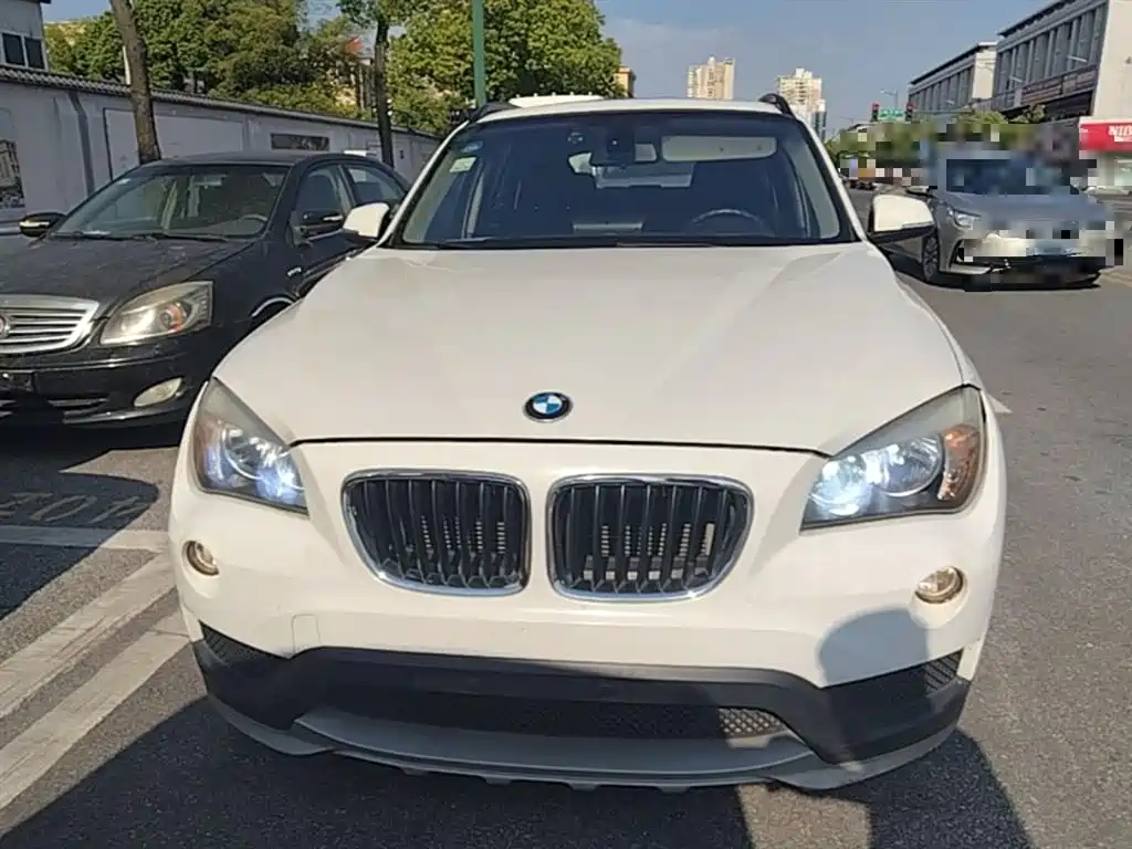 BMW X1 2014 sDrive18i Fashion Edition фото 3