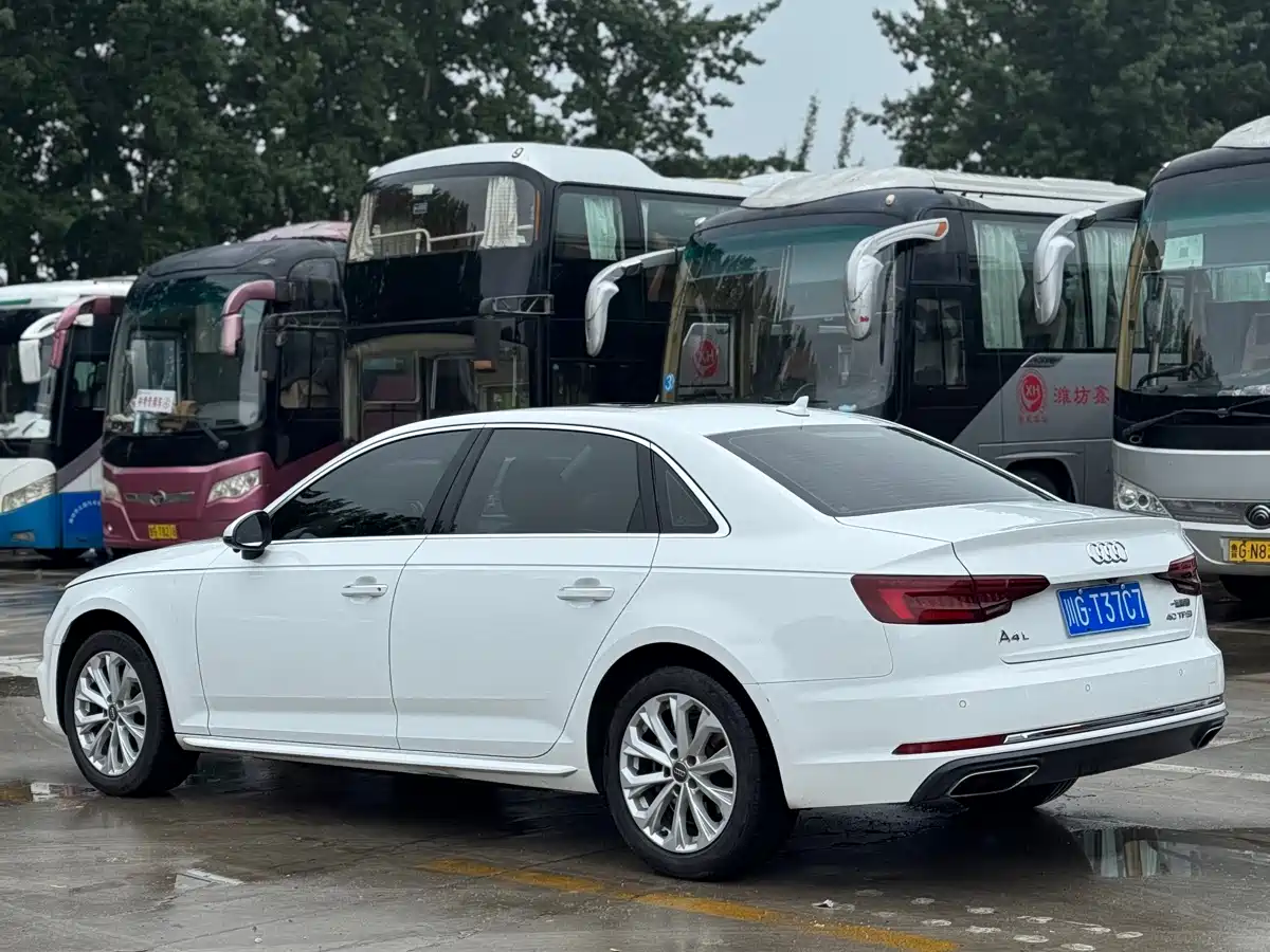 Audi A4L 2019 40 TFSI Progressive (China VI) фото 2