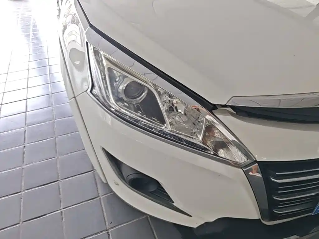 Luxgen U6 SUV 2014 2014 1.8T Fashion