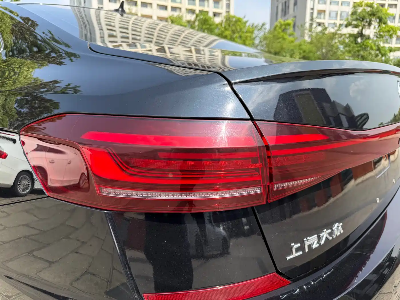 Volkswagen Passat 2022 330TSI Elite Edition фото 28