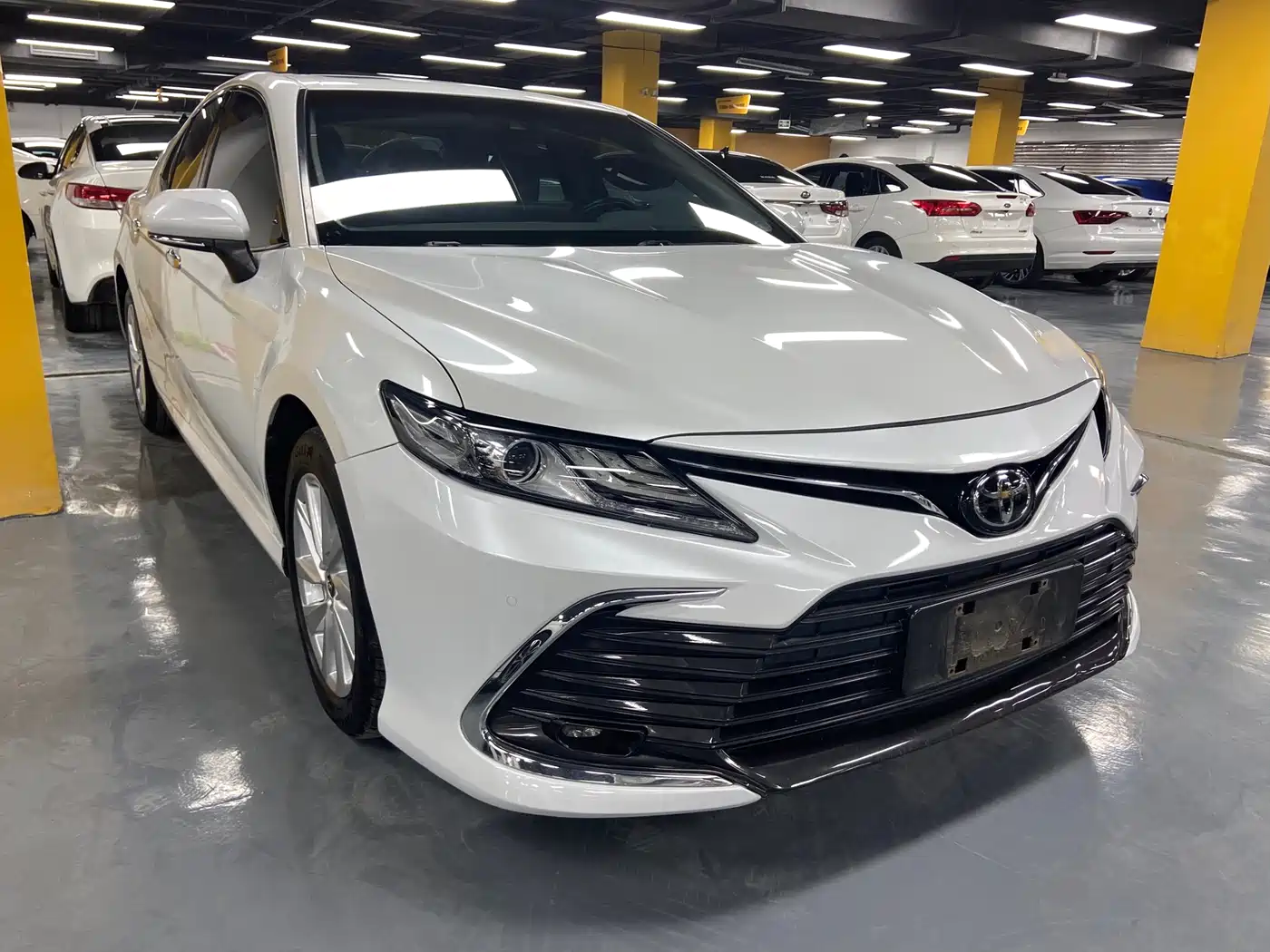Toyota Camry 2021 2.0G Luxury Edition фото 3