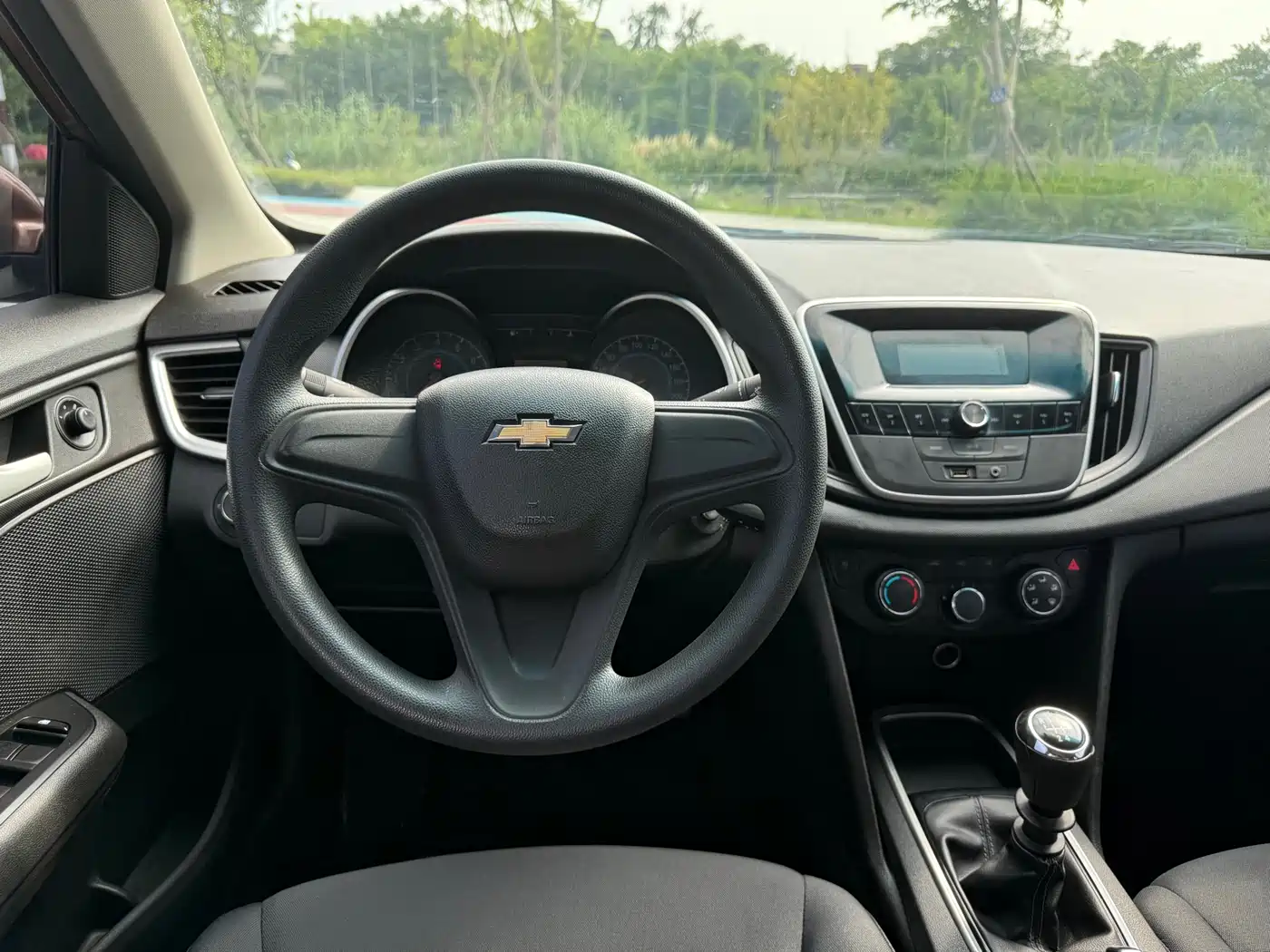 Chevrolet Cavalier 2016 1.5L Manual Enjoyment Edition фото 19