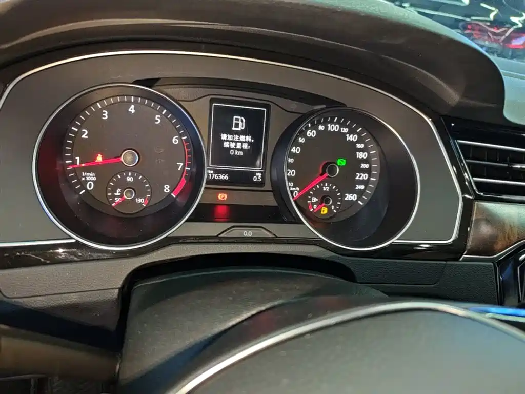 Volkswagen Magotan 2018 330TSI DSG Luxury фото 12