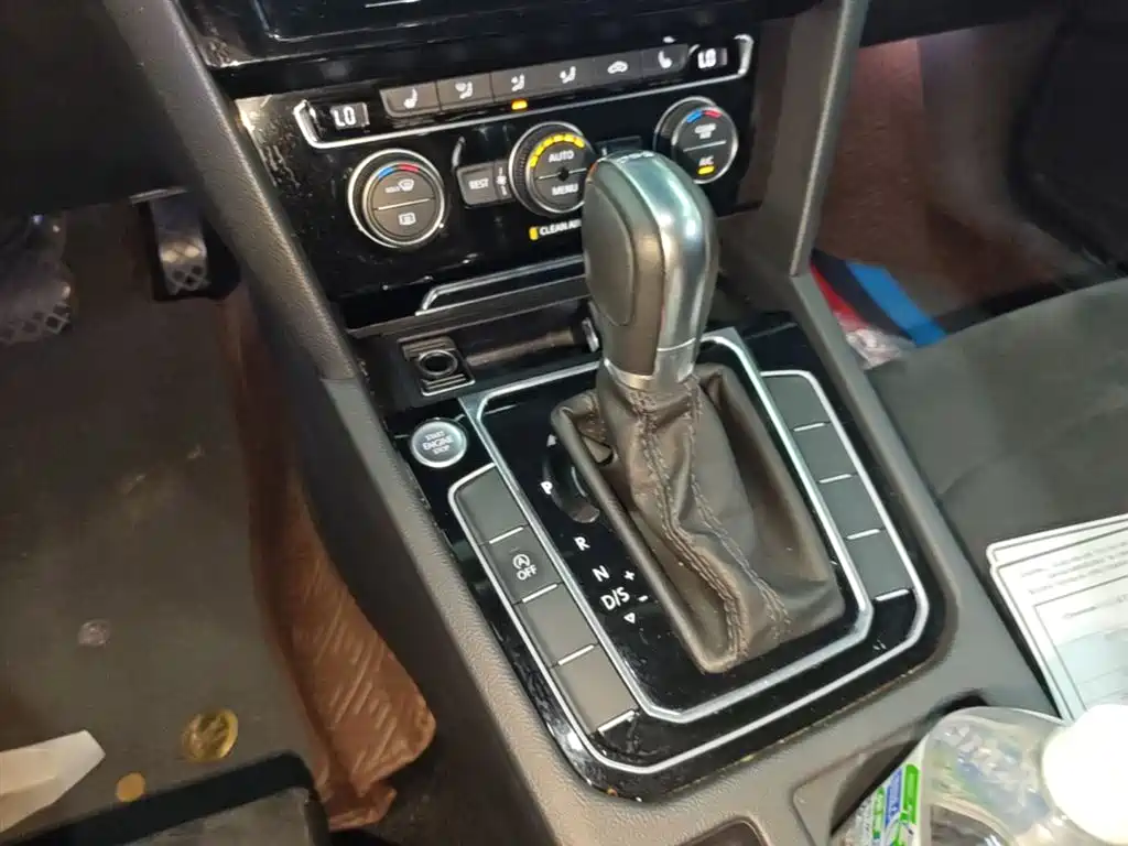 Volkswagen Magotan 2018 330TSI DSG Luxury фото 14