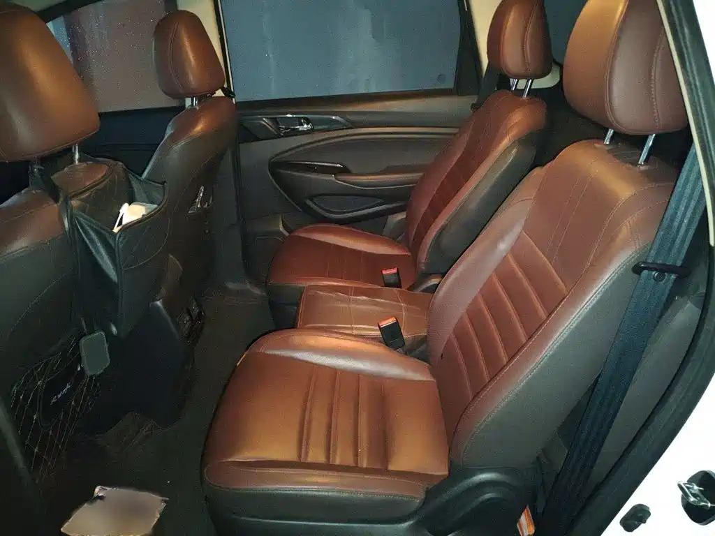 Changan Oshan Changan Oushang A800 2017 2017 Model 1.6L Manual Luxury