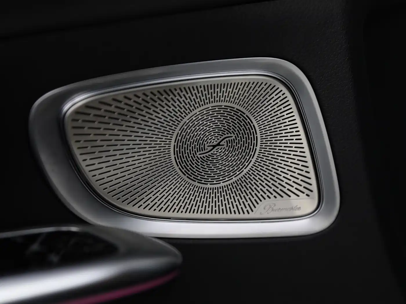 Mercedes-Benz C-Class 2023 Facelift II C 260 L Night Edition фото 7