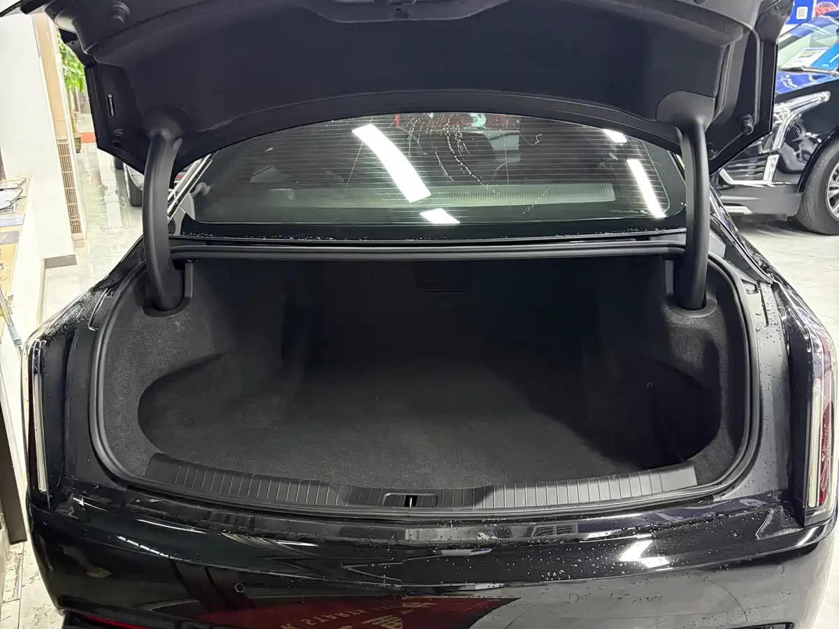 Cadillac CT6 2024 2023 28T Premium Model