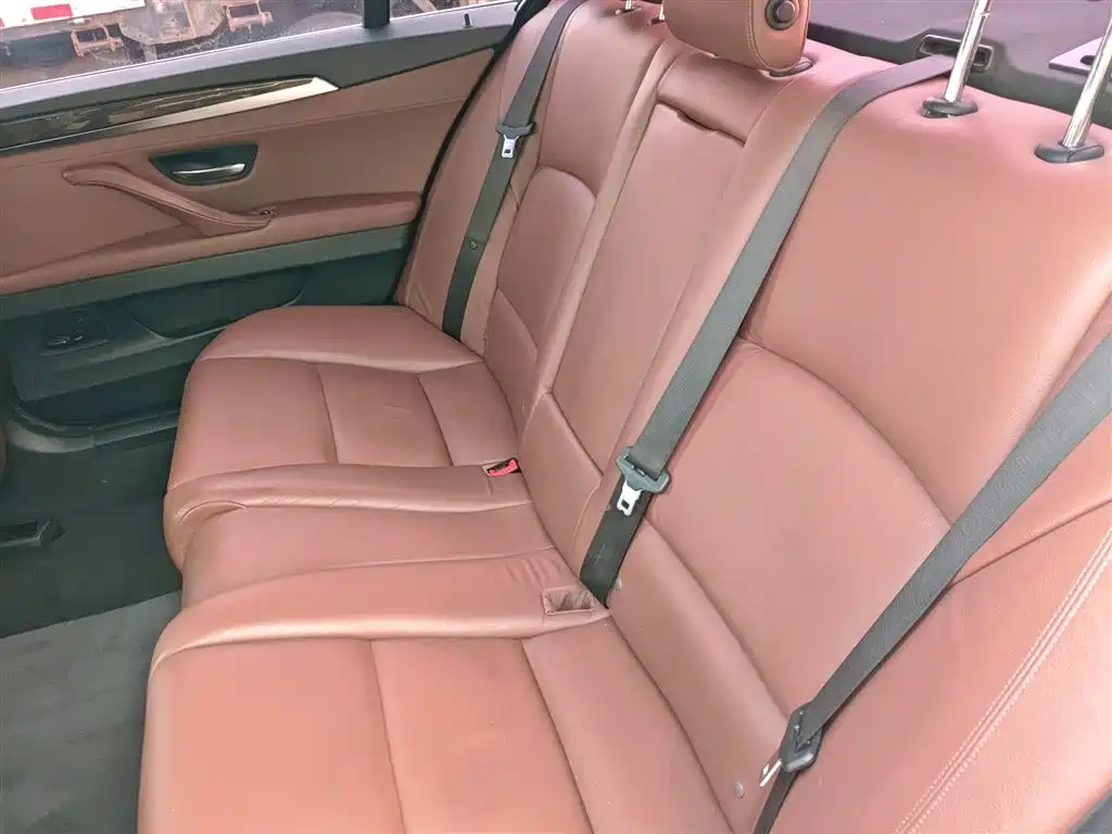 BMW 5 Series 2014 525Li Leading фото 13