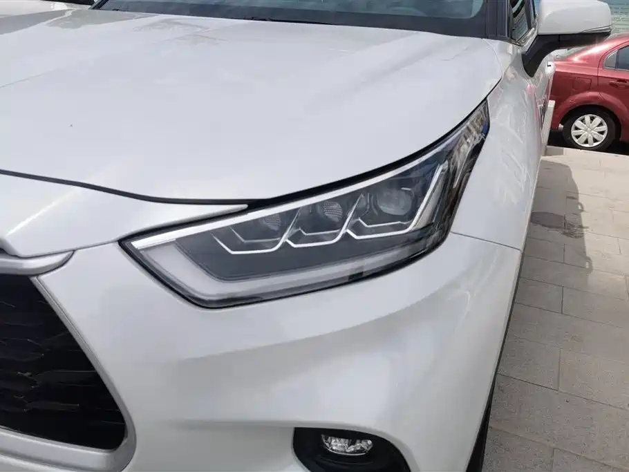 Toyota Highlander 2022 Model Dual Engine 2.5L 4WD Premium Edition 7-Seater фото 5