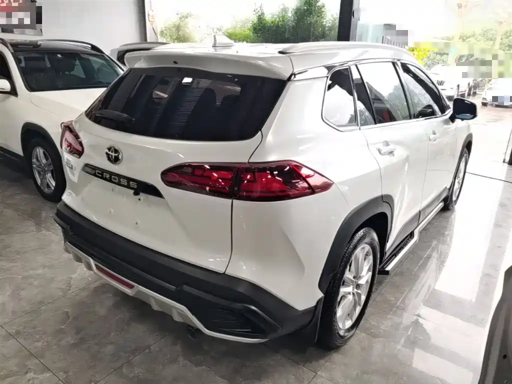 Toyota Corolla Cross 2023 2.0L Elite Edition фото 5