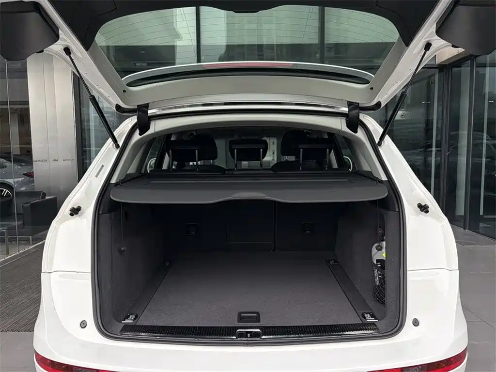 Audi Q5 2018 2017 Plus 40 TFSI Technology