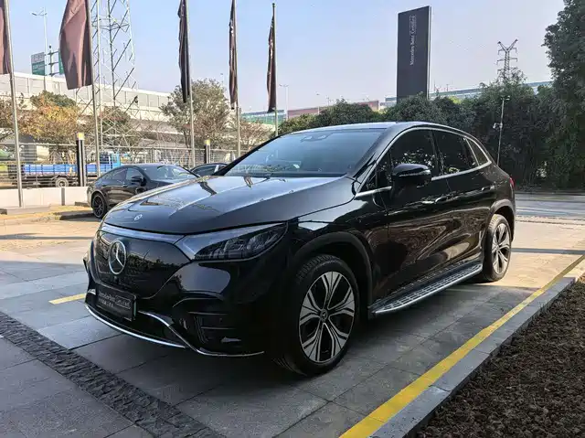 MERCEDES-BENZ EQE SUV