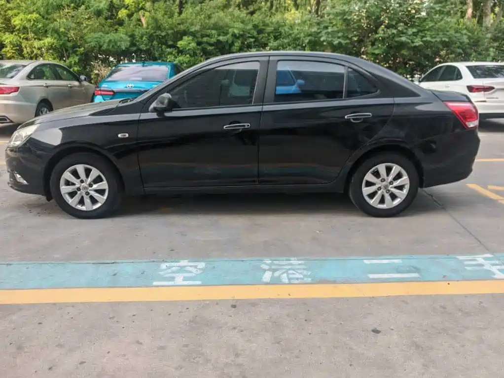 Baojun 630 2014 2013 1.8L Manual Elite