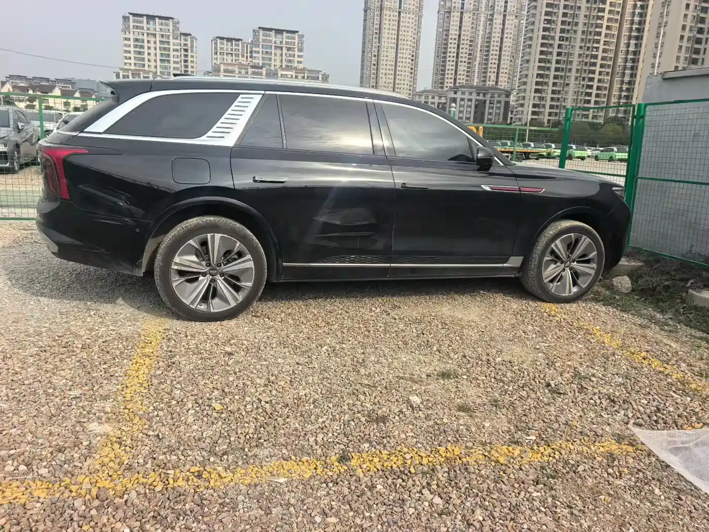 Hongqi HONGQI E HS9