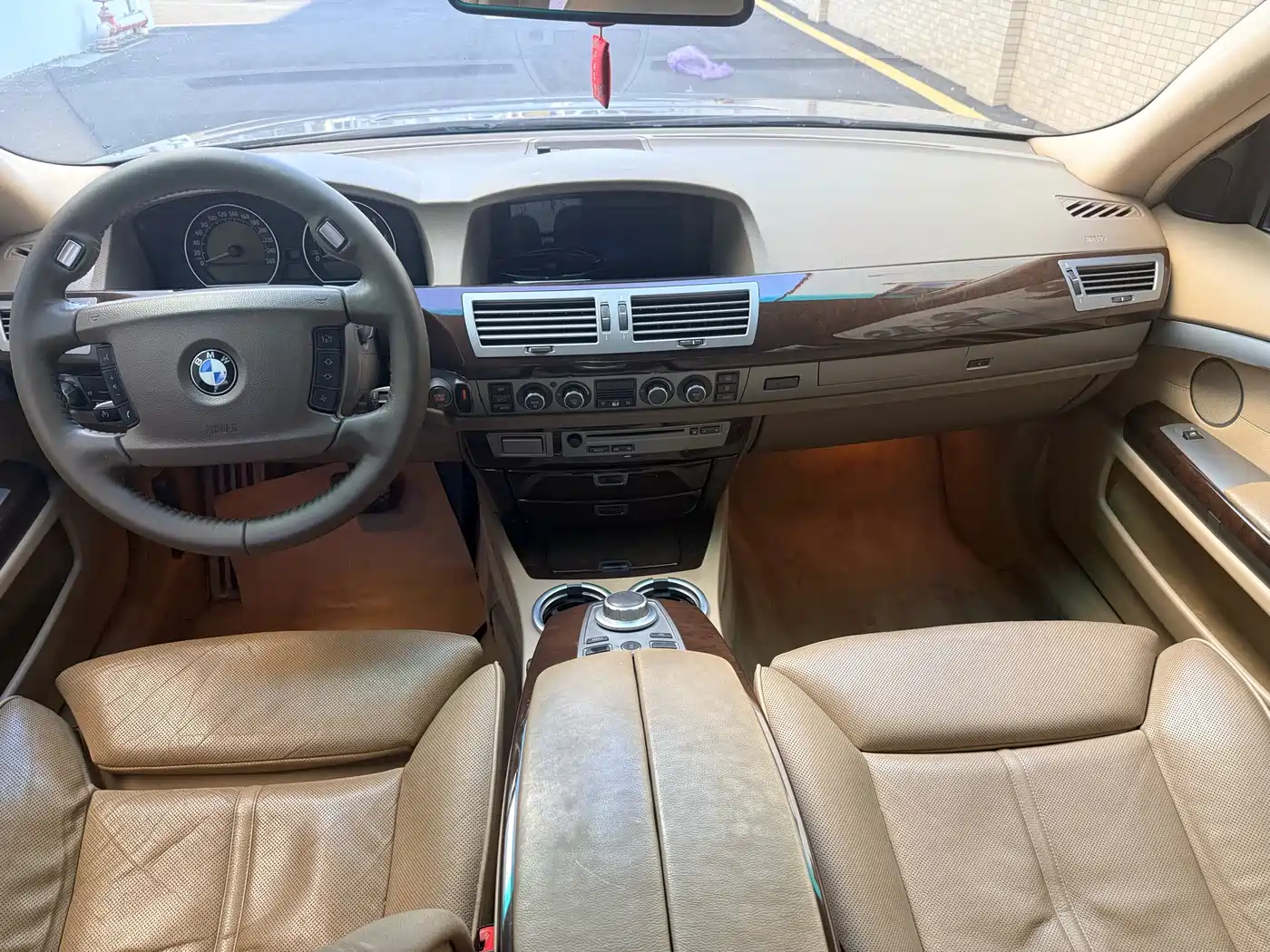 BMW 7 Series 2005 Model 740Li фото 5