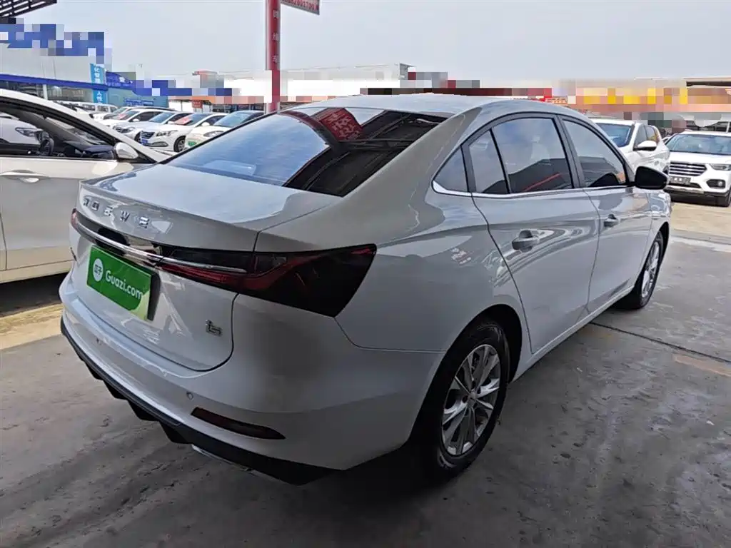 Roewe i5 2025 2023 1.5L CVT Luxury Edition