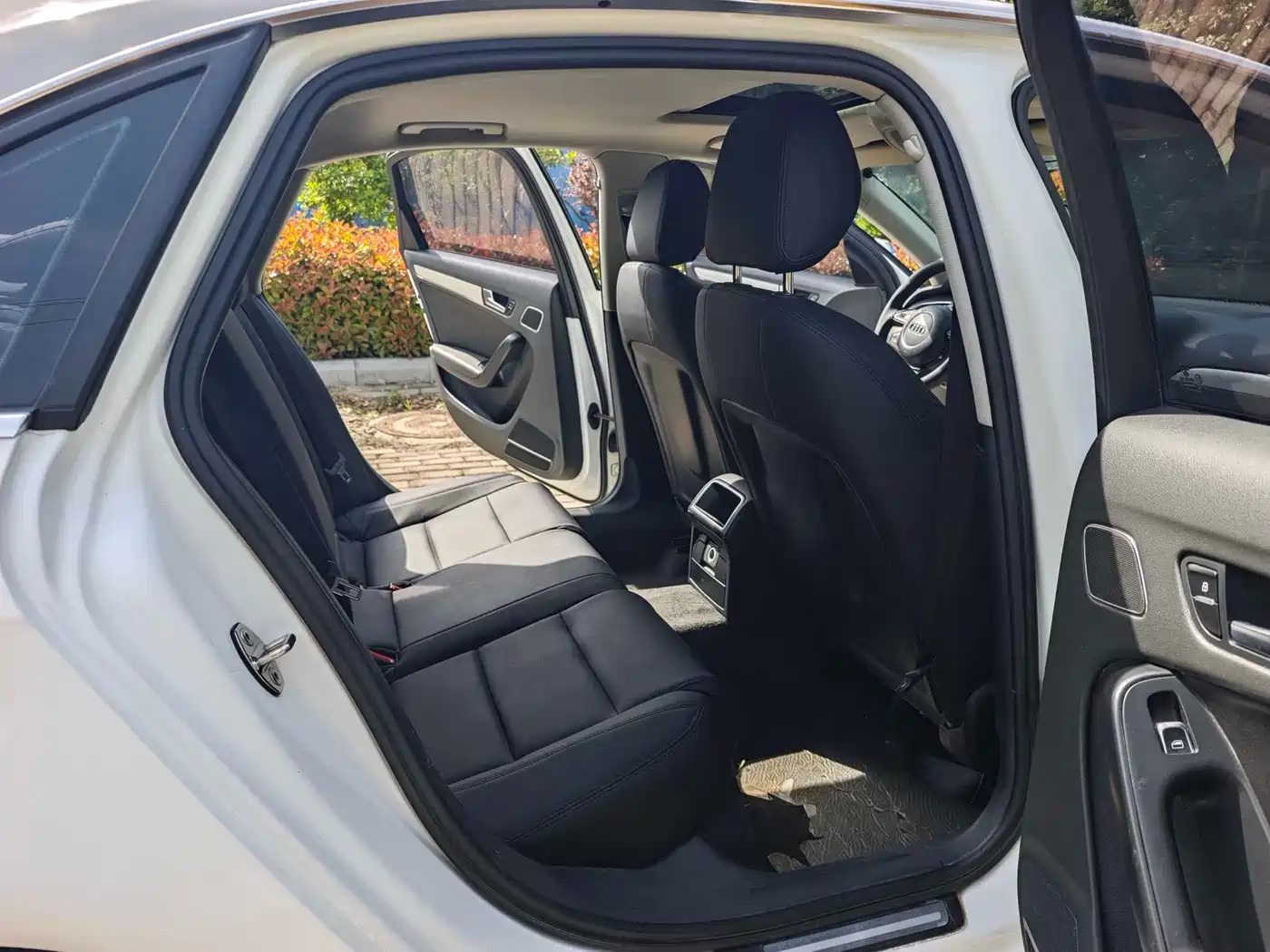 Audi A4L 2013 35 TFSI Automatic Standard фото 13