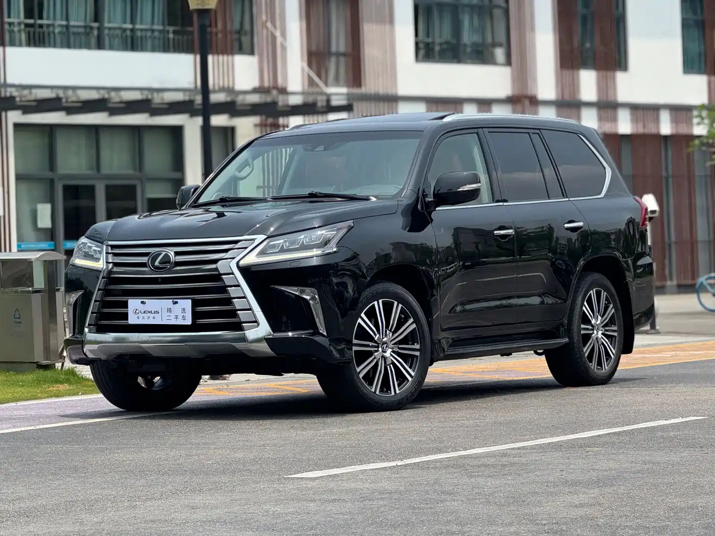 Lexus LX 2017 570 Prestige Luxury