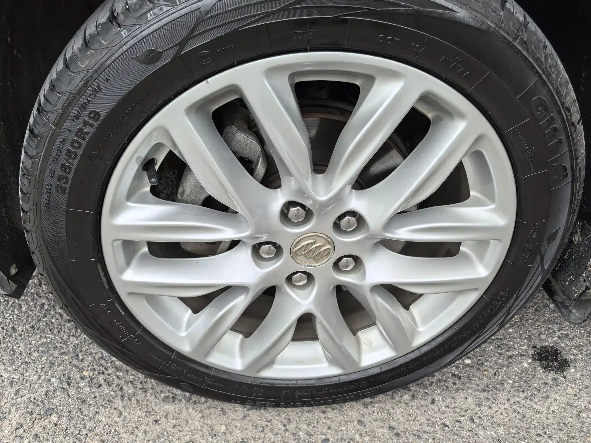 Фото 20 - Buick Envision Plus