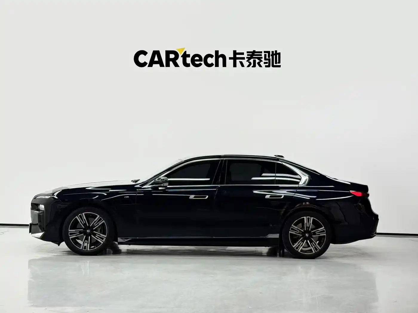 BMW i7 2023 eDrive50L Leading M Sport Package фото 3