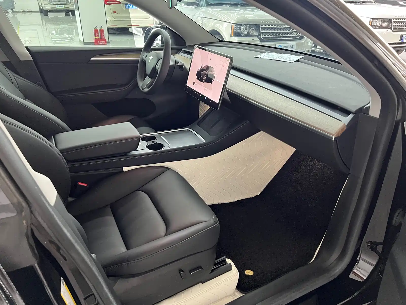 صورة 12 - Tesla Model Y