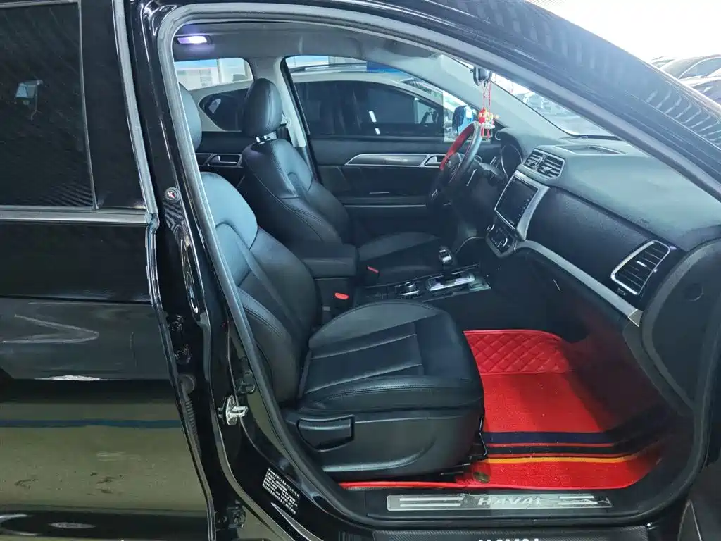 Haval H6 Coupe 2017 Red Label 2.0T Automatic 2WD Urban фото 20