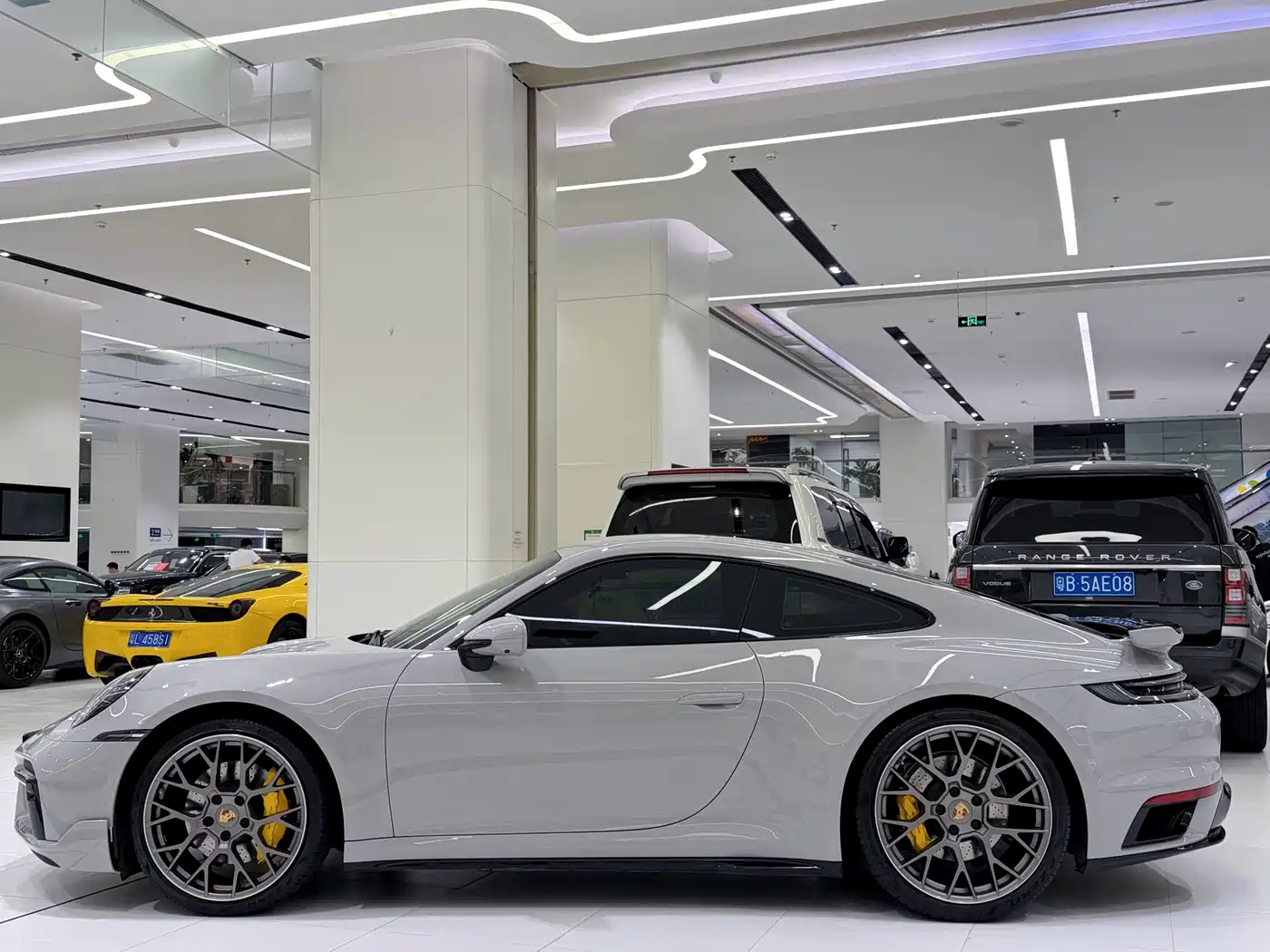 Porsche 911 2022 Carrera 4S 3.0T фото 3