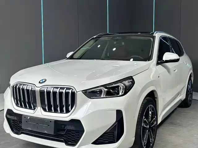 BMW X1 2023 sDrive25Li M Sport Package — фото 1