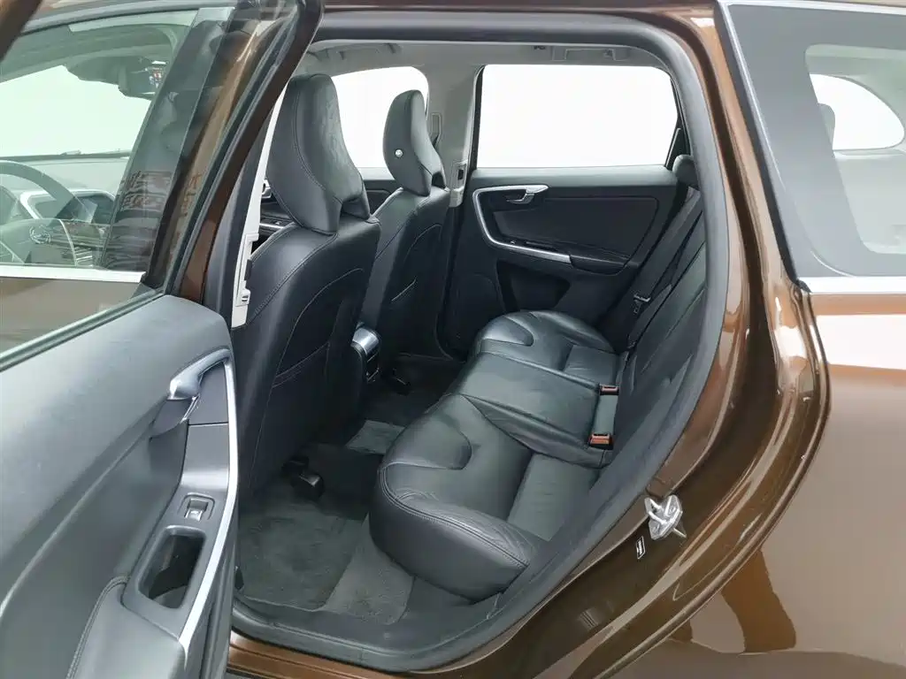 Photo 15 - Volvo XC60