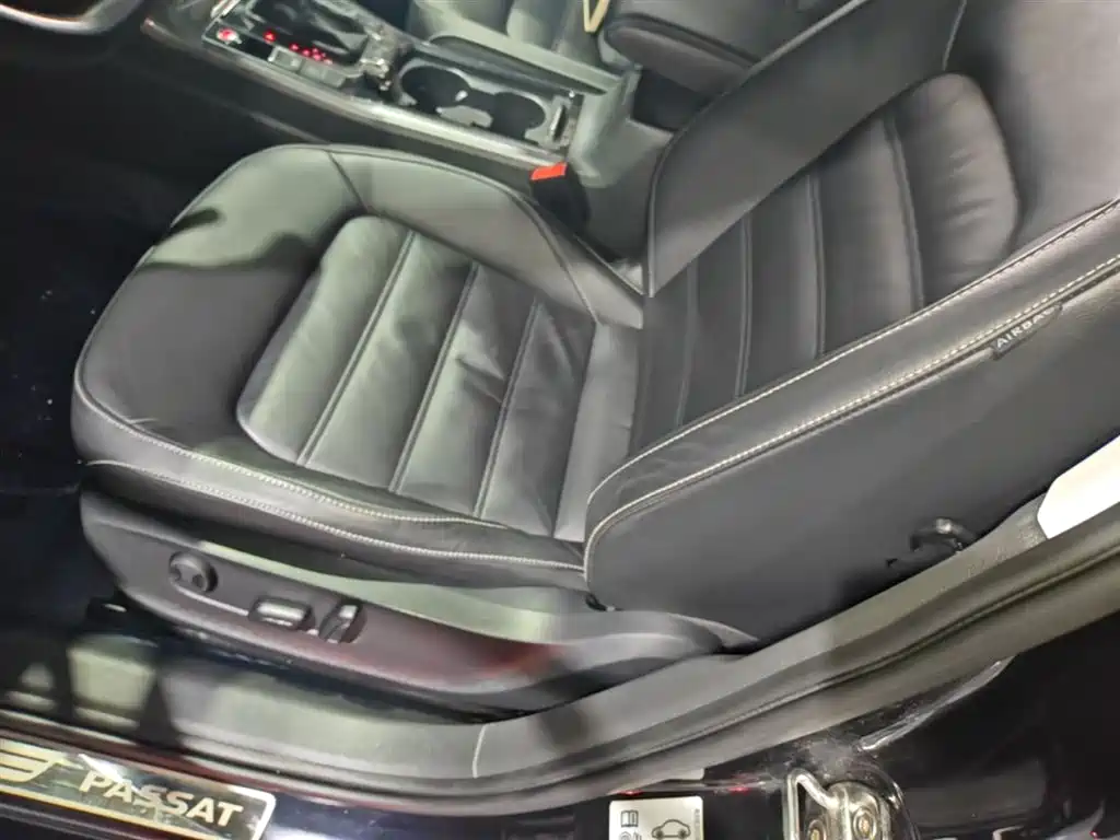 Volkswagen Passat 2017 280TSI DSG Prestige фото 15