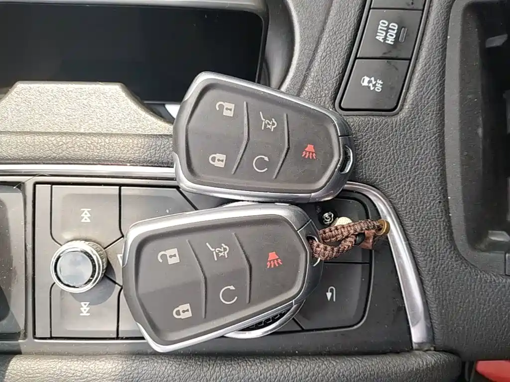 Photo 9 - Cadillac XT6