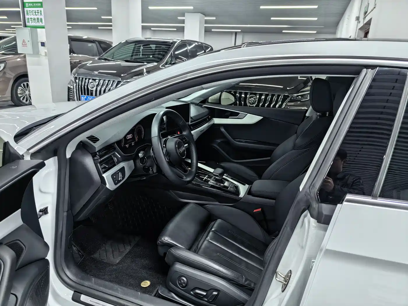 Audi A5 (Import) 2023 Sportback 40 TFSI quattro Luxury Dynamic фото 5