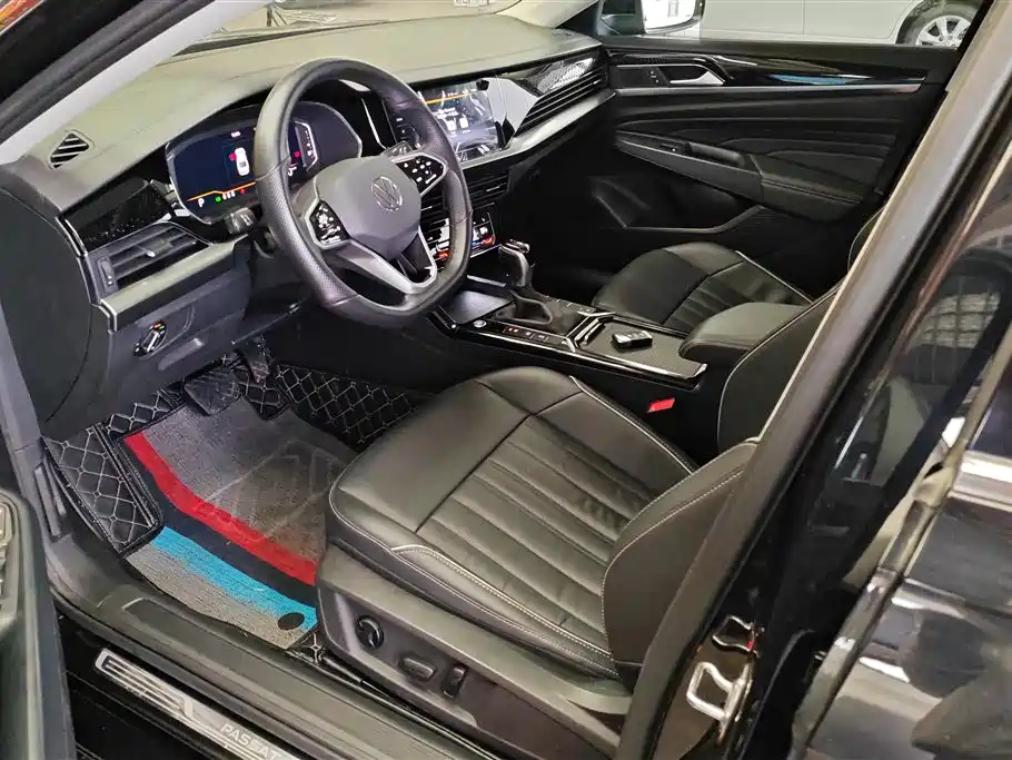 Volkswagen Passat 2022 330TSI Elite Edition фото 9